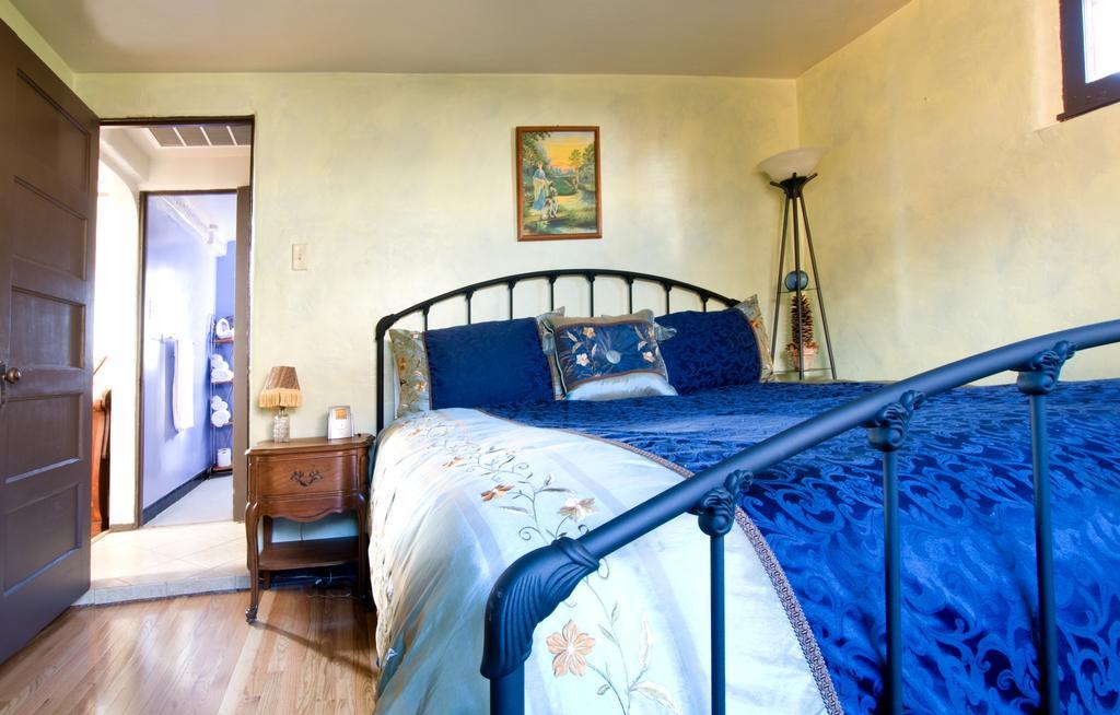 Downtown Historic Bed & Breakfast 앨버커키 객실 사진