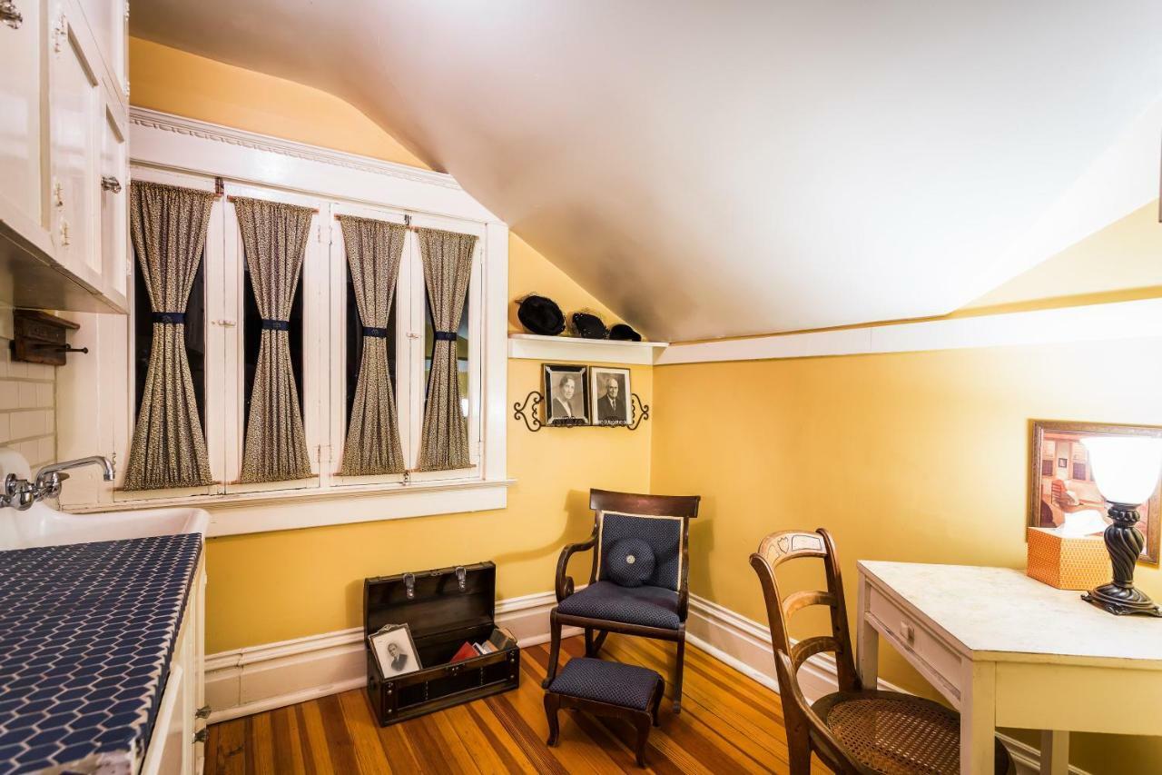 Downtown Historic Bed & Breakfast 앨버커키 외부 사진